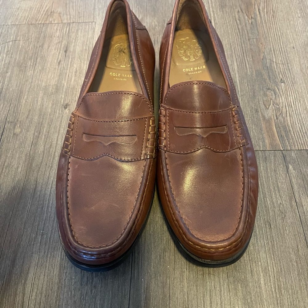 Size 9. Never worn
